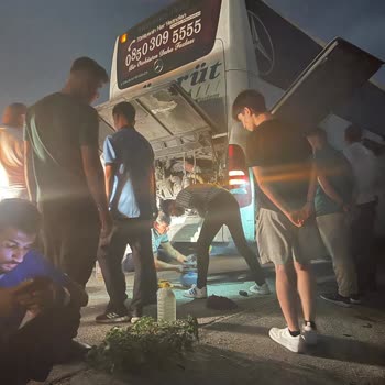 Zümrüt Turizm Otobüs Arızası Ve Mağduriyet