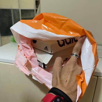 hepsiJET Kargoyu Resmen Parçalamışlar