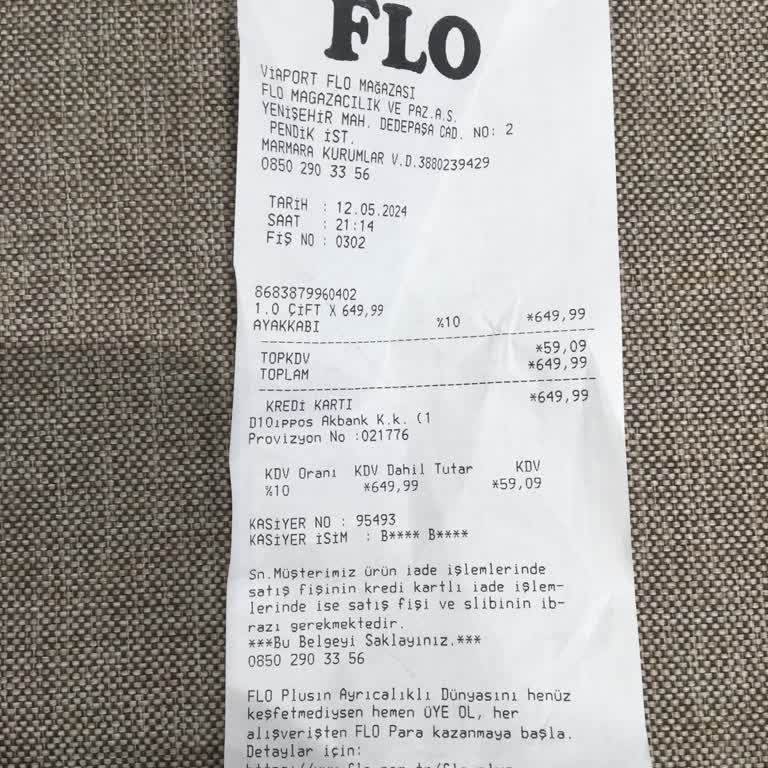 FLO Ayakkabı Çocuğumun Ayaklarını Yara Etti