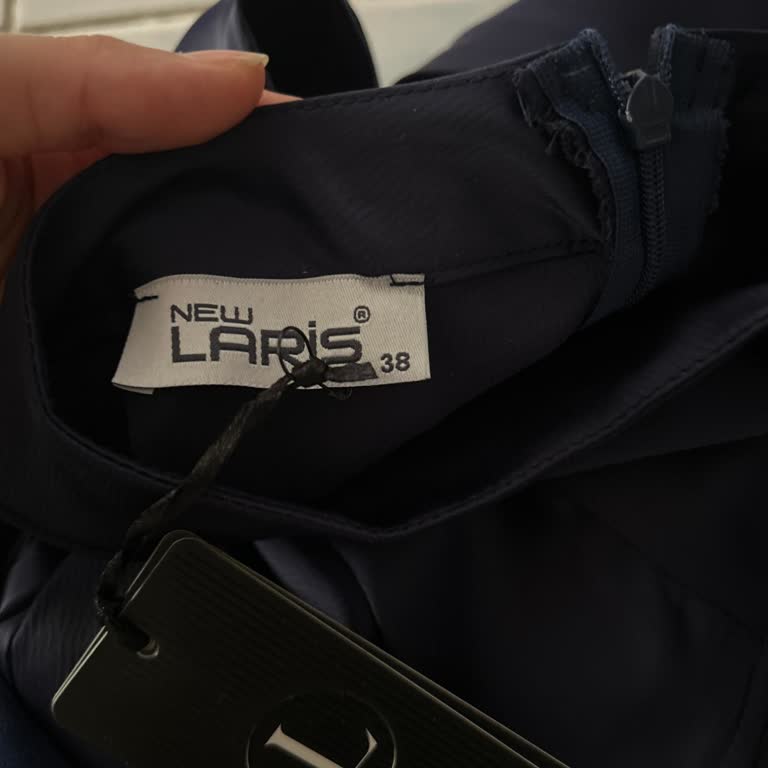Leyuze Butik Yanlış Elbise Gönderiyor