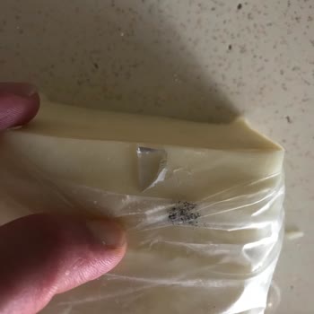 Kaya Çiftliği Kontrol Sağlanmadan Satılan Ürün İçinde Cam Parçası Cıktı