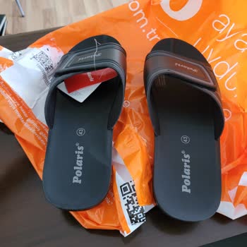 FLO Ayakkabı FLO Web Sitesindeki Görselden Farklı Ürün Gönderiyor.