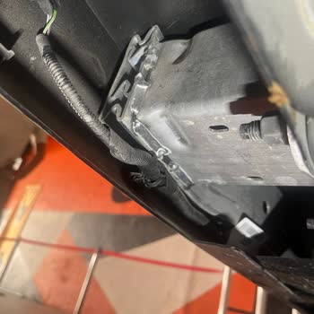 Otokoç Sıfır Araç Aldım Aynı Gün Exper Yaptım Kusurlu Cıktı İlgilenmiyorlar