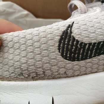 FLO Ayakkabı FLO Dan Aldığım Nike Ayakkabı Daha 4 Ay Olmadan Yırtıldı!