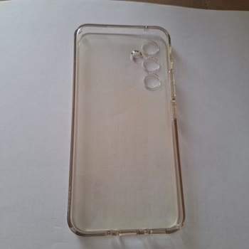 Spigen Türkiye Şeffaf Kılıf Sadece 2 Ayda Sapsarı Oldu