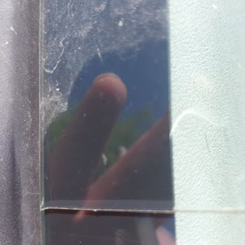 Citroen Kendiliğinden Çatlayan Camı Karşılamıyor