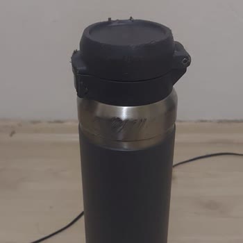 Stanley Termosunun Kapağını Temin Etmeyen Ama Ömür Boyu Garanti