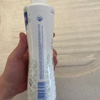 Mustela Bebek Şampuanı Cayır Cayır Yaktı.