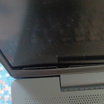 Lenovo Bilgisayar Lenovo İdepad 5 Ekranın Alt Çentiği Kendi Kendine Çıktı!