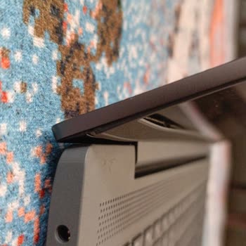 Lenovo Bilgisayar Lenovo İdepad 5 Ekranın Alt Çentiği Kendi Kendine Çıktı!