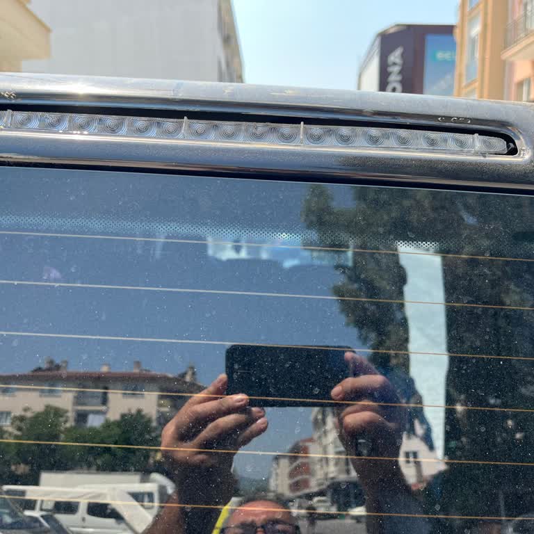 Opet İstasyonunda Aracımı Yıkatırken Orijinal Lambanın Kırılması