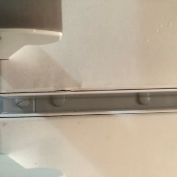 Bosch Boş Buzdolabım Oksitlenmiş