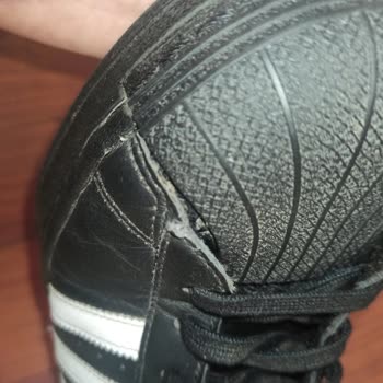 Boyner Adidas Ayakkabıdaki Kusuru Garanti Kapsamına Almamaktadır.