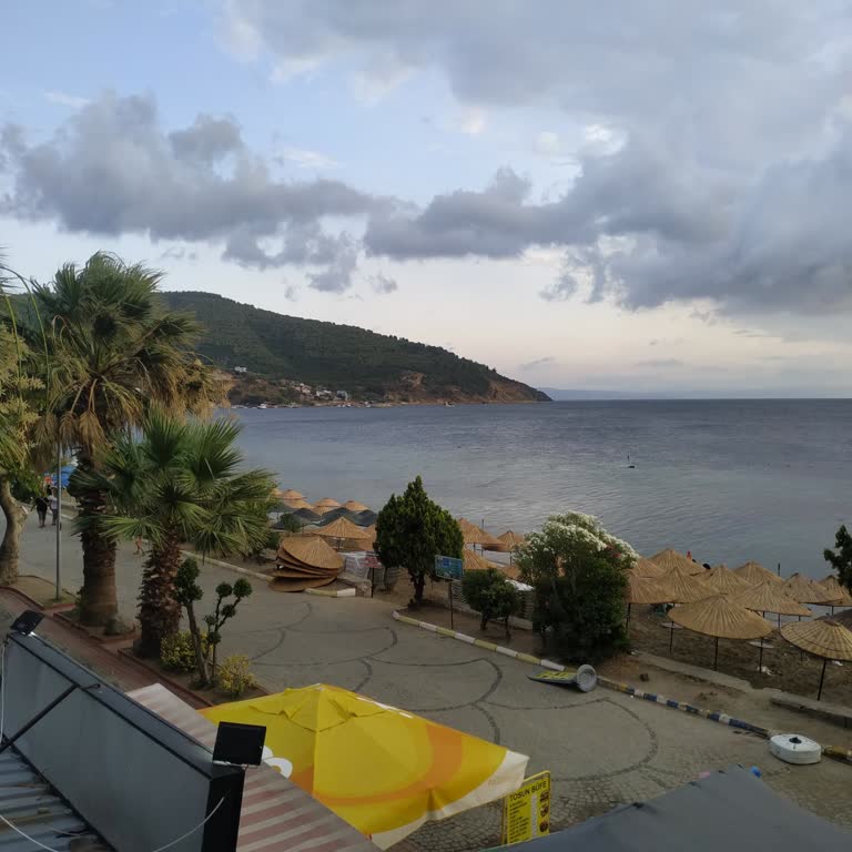 Erdek Belediyesi Ocaklar Plajda Şezlong Kiralama Yanı Denize Sokmuyorlar