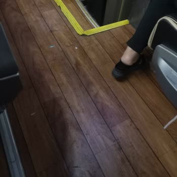Metro Turizm Pis Ve Kırık Koltuk