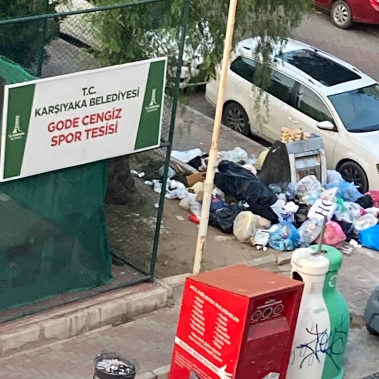 Karşıyaka Belediyesi Karşıyaka Bostanlı'da Çöp Sorunu Ve İlgisizlik