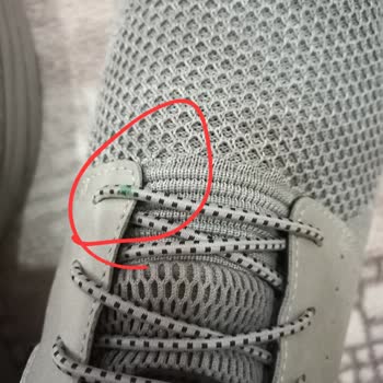 Skechers Defalarca Uyarmama Rağmen Yine Defolu Ürün Gönderildi