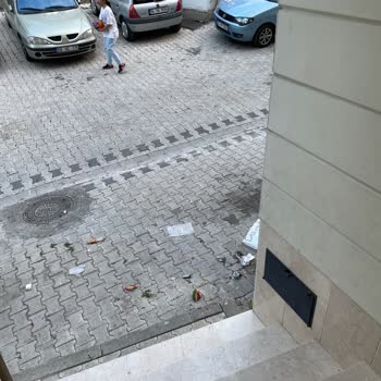 Üsküdar Belediyesi Üsküdar Çöplük İçinde