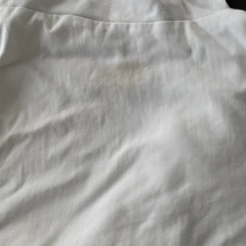 Electrolux Çamaşır Makinesi Yağ Lekesi Yapıyor