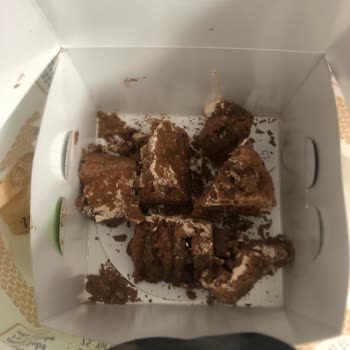 Petek Pastanesi (Diyarbakır) Ekşimiş Yaş Pasta