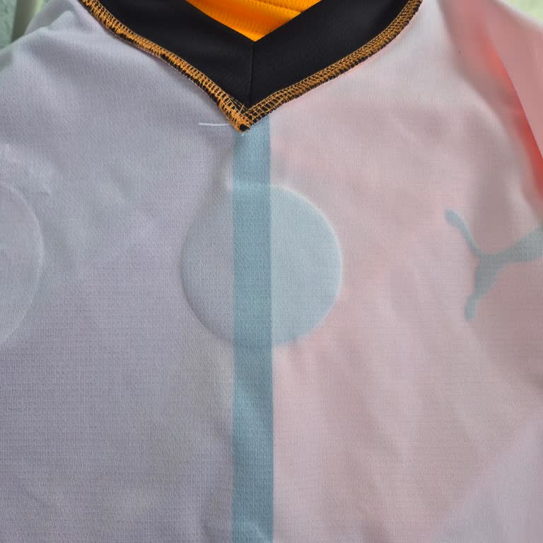 GS Store Formada Türk Bayrağı Baskısı Ortada Değil!