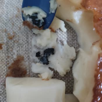 A101 Hanımdan Markasının Kazandibi Tatlısından Bir Parça Çıktı