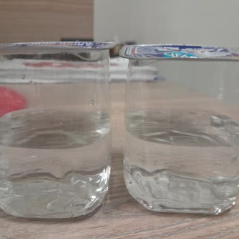 Kayın Su Kayın Bardak Su Çoğu Yarım Doldurulmuş