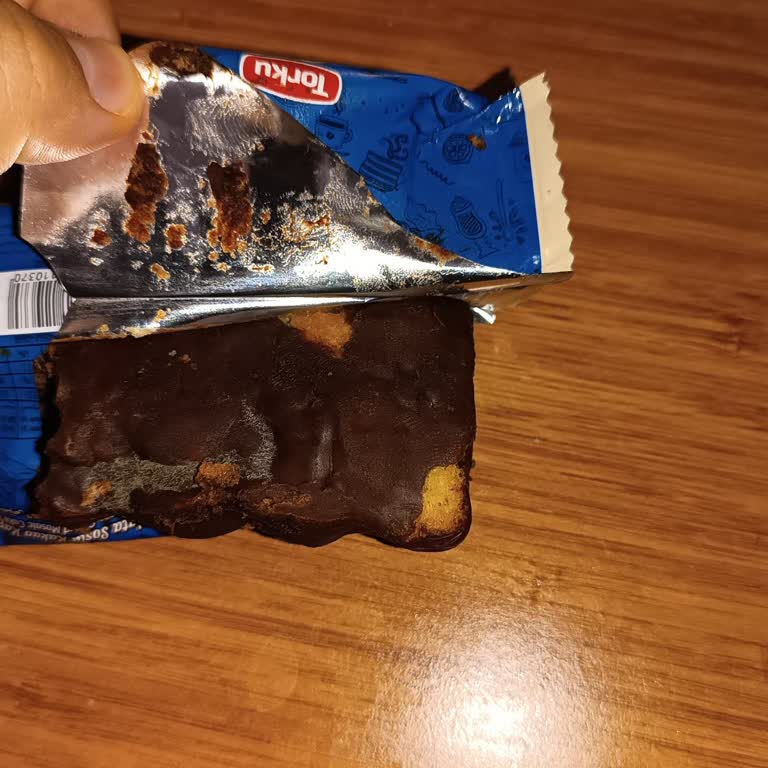Küflü Kek A101 Kokuyor