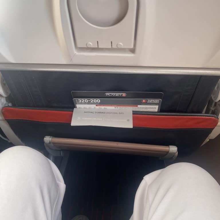 Turkish Airlines überteuertes Business-Class-Ticket mit Standard-Sitzen im Airbus A320