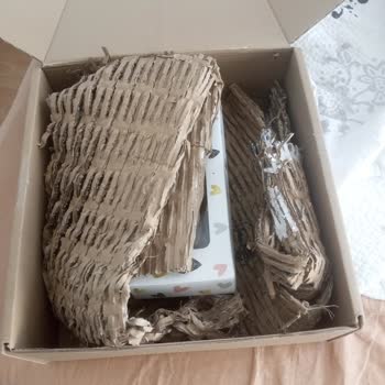 D&R Kırık Gönderilen Ürün Ve Arkasında Durmamaları!