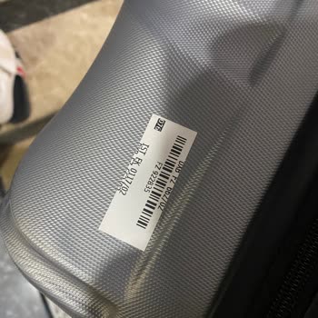 Emirates: Поврежденный багаж на рейсе из Дубая в Турцию