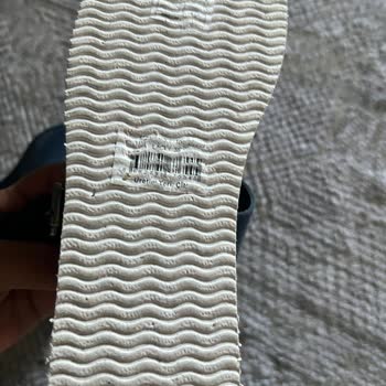Nine West İlk Kullanımda Sandaletin Bant Ve Tabanı Çıktı, Mağduriyet Yaşadım!