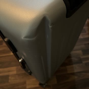 AJet (Anadolu Jet) Zedelenmiş Valiz Bagaj Aldıktan Sonra Fark Ettim