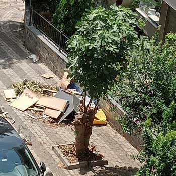 Üsküdar Belediyesi Şikayet Üzerine Yapılan Temizlik!