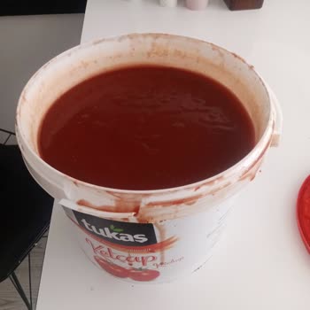 Tukaş Marka Ketçap Kurtlandı