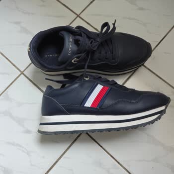 Tommy Hilfiger Boyner'den Şikayetçiyim Ayakkabımdaki Sorunu Kabul Etmiyor