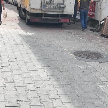 Eti Gıda Eti Araç Yolun Ortaya Park