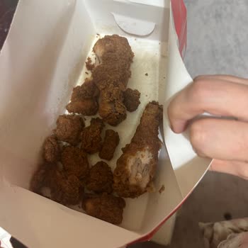 KFC Simsiyah Ürün Gönderdi Ve İade Yapmıyor