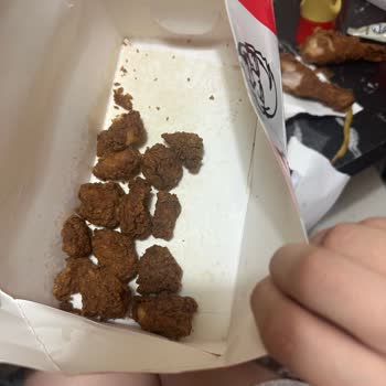 KFC Simsiyah Ürün Gönderdi Ve İade Yapmıyor