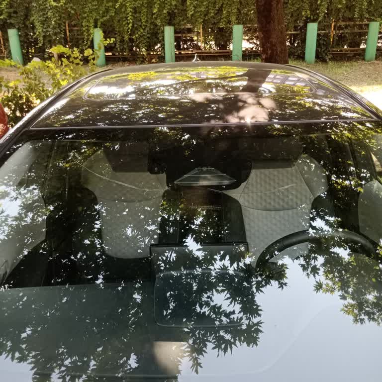 Toyota Corolla Araç Statik Gerilmelerden Dolayı Oluşan Ön Cam Çatlağı