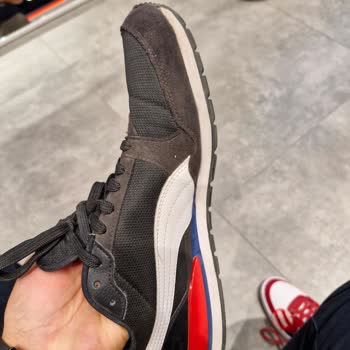 Puma Spor Ayakkabı Yırtık