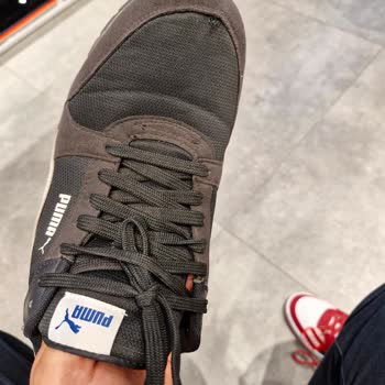 Puma Spor Ayakkabı Yırtık