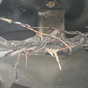 Ford Marka Aracım Servisin Hatası Yüzünden Yandı Hakkımı İstiyorum!