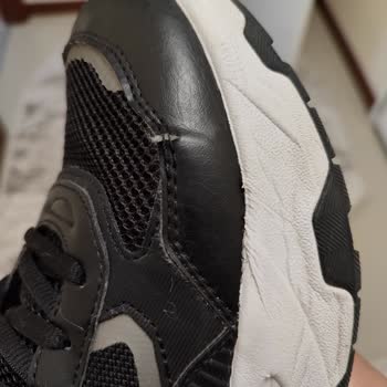 Puma Ayakkabı Mağduriyet Yaşattı. Üç Ay Giymeden Yırtıldı