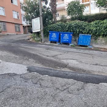 Üsküdar Belediyesi Çöp Kamyonun Suyu