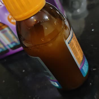 Argivit Şurup Kapağı Açarken Asitlenip Yere Döküldü
