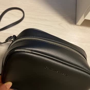 Calvin Klein Üründe Deforme Oldu