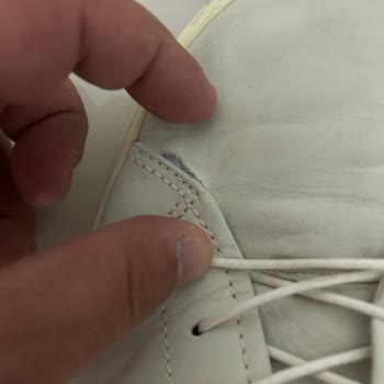 Ecco Ayakkabı Pişmanlıktır! Deri Yırtıkları