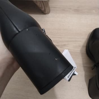 Bershka Botları Bariz Defolu Geldi