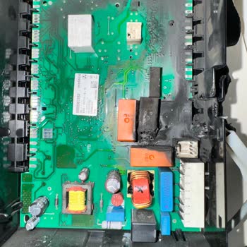 Bosch Marka Çamaşır Makinesinin Kart Yanması Sonucu Mağduriyetim